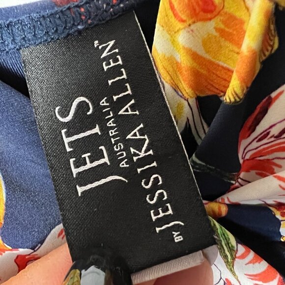 Jets Australia By Jessika Allen Woman Galleria Crossover Floral-Print Bikini Top - Picture 3 of 11